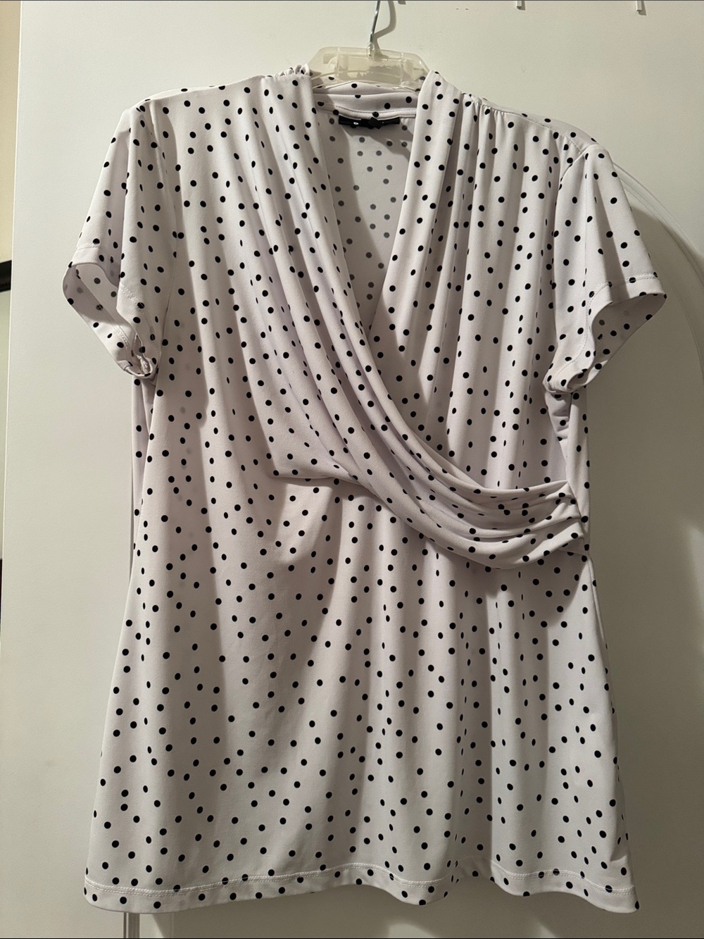 DKNY White Short-Sleeve Polka Dot Surplice Top